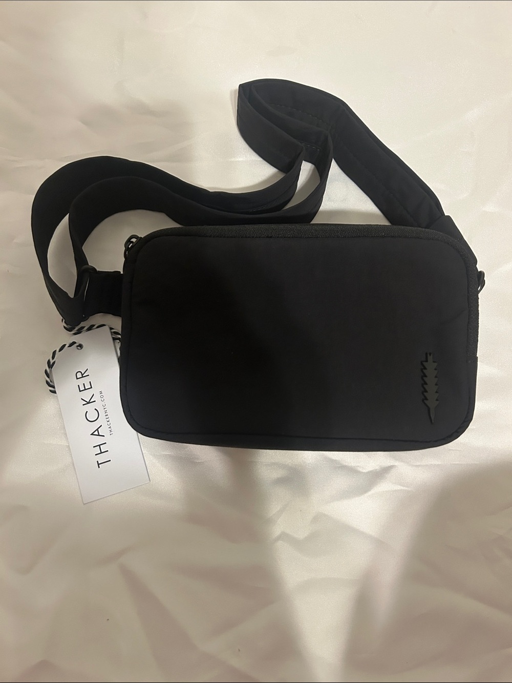 Thacker Ella Camera crossbody bag Neoprene Light Weight adjustable bag.